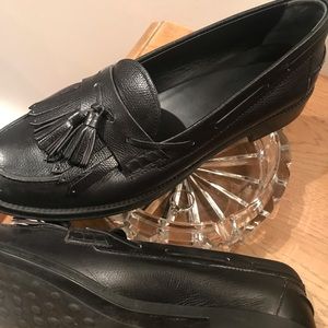 - Tods fringe loafers